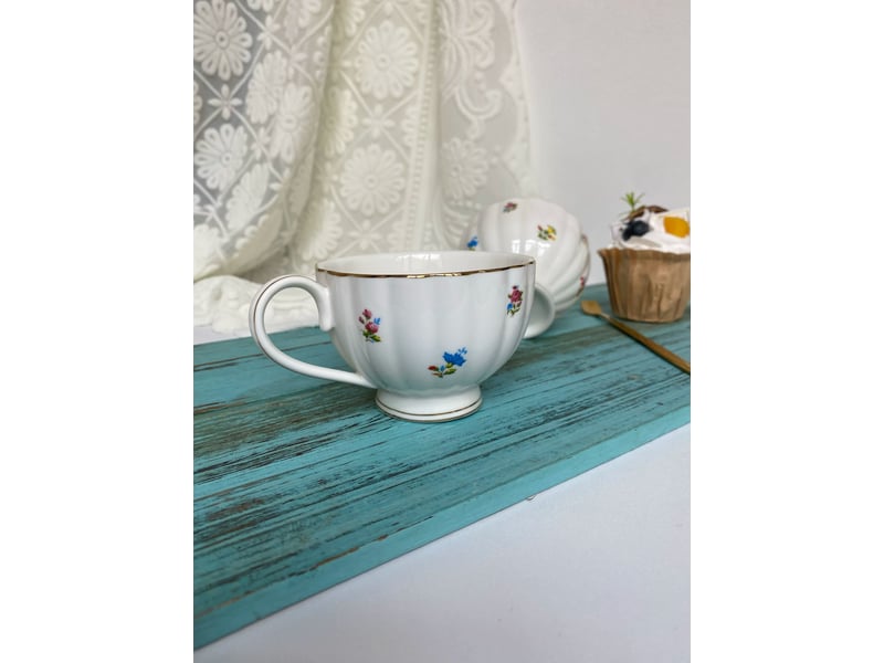  Petite tasse en céramique, fleurs et détails dorés, 200 ml, à l’unité  - Conforama C