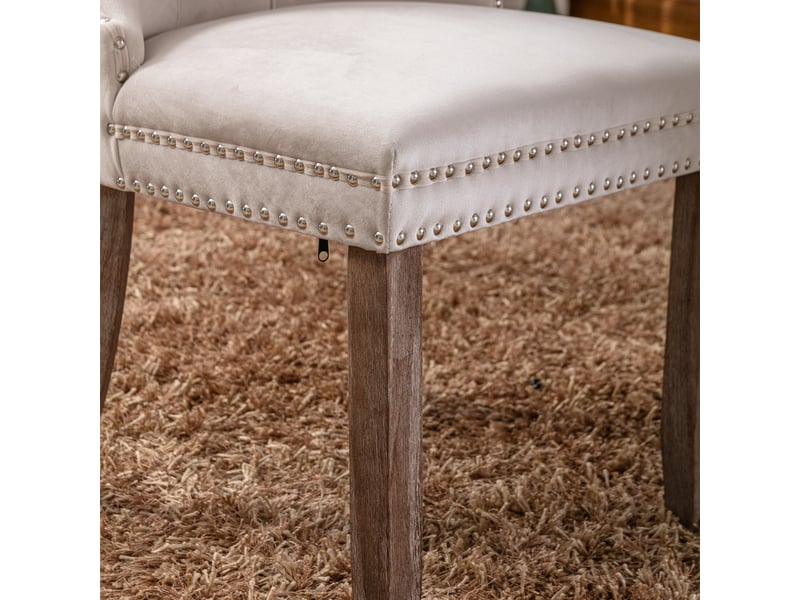  Lot de 2 chaises de salle à manger en velours beige, dossier haut capitonné, clous décoratifs, pieds en bois massif, style français élégant  - Conforama D
