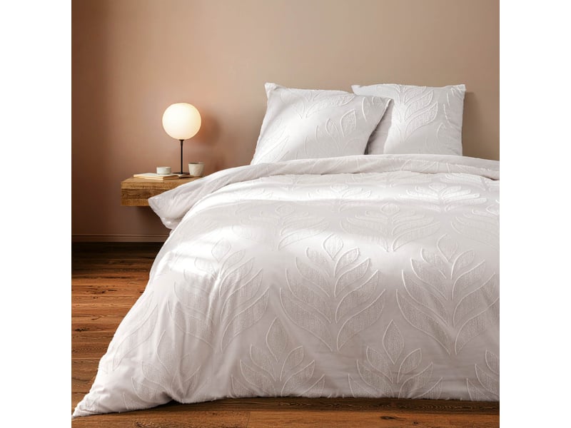  Parure de lit tuftée 3 pièces à motifs végétaux en relief housse + taies 240x220 cm  - Conforama A