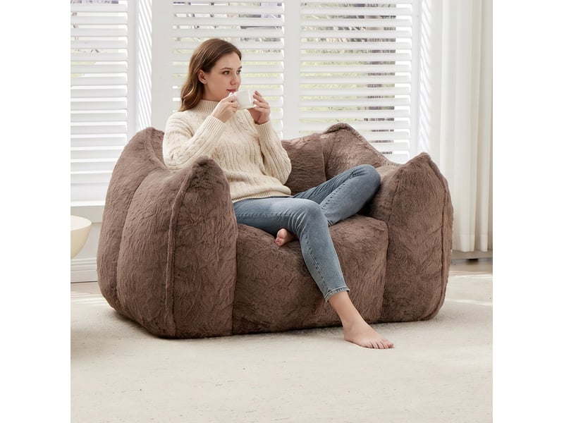 Fauteuil pouf géant avec dossier enveloppant et coussin, en fausse fourrure kaki, 123 × 97 × 73 cm - Conforama D