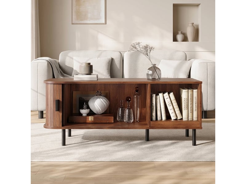 Table basse noyer 110cm avec porte coulissante et rangement ouvert, design à lattes - Conforama C