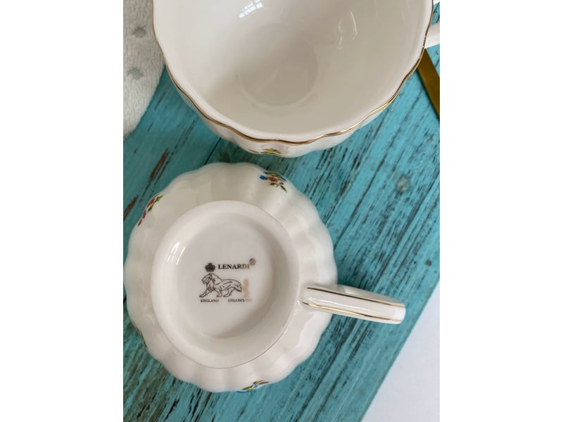  Petite tasse en céramique, fleurs et détails dorés, 200 ml, à l’unité  - Conforama D