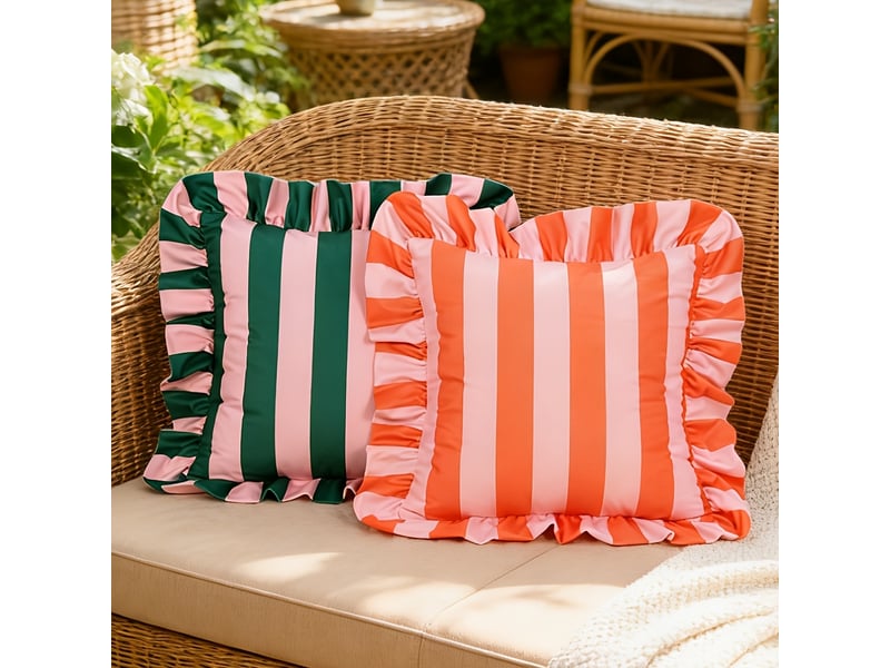  Housse de coussin carrée tendance – bordure à volants, motif rayé – design élégant et décoratif – parfait pour canapé, chambre et sofa – fermeture pratique-style 6  - Conforama D