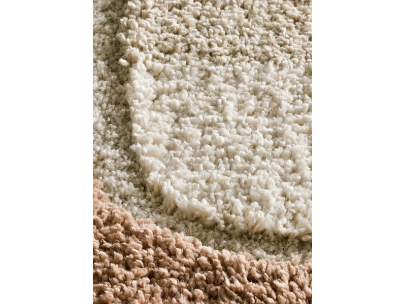 Tapis enfant shaggy scandinave beige rose, 120 x 170 cm 51730 - Conforama D