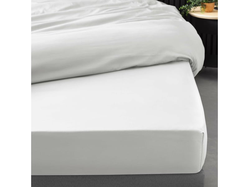  Ensemble literie 4 pièces drap plat 240 x 300 cm + drap housse 140x190 cm + 2 taies 63x63 cm percale 78 fils blanc  - Conforama D