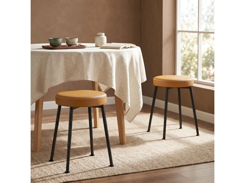  Lot de 2 chaises de salle à manger rondes, chaises de cuisine empilables avec assise rembourrée en pu, marron et noir  - Conforama D