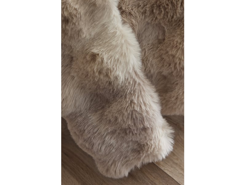  Plaid 125 x 150 cm polyester fausse fourrure astra taupe 15690 - Conforama D