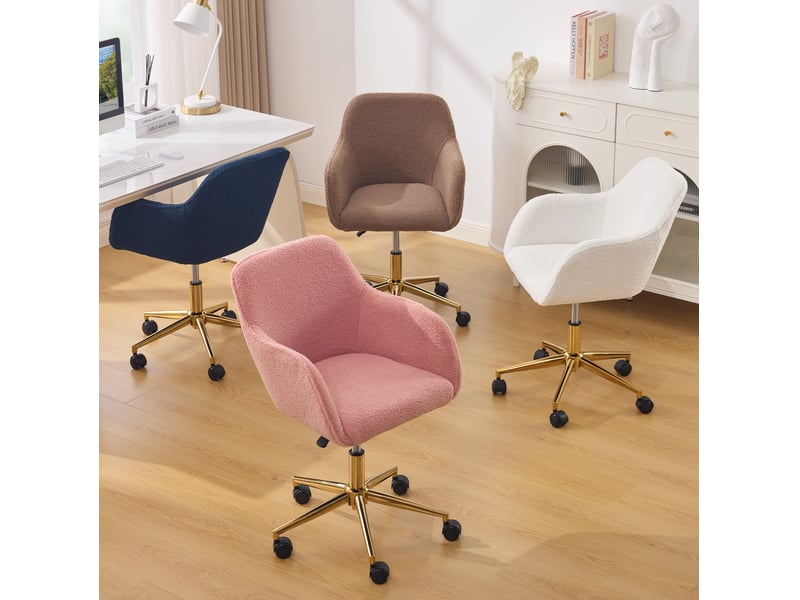 Chaise de bureau moderne rose en tissu bouclette teddy, réglable en hauteur, rotative 360° avec base or - Conforama D