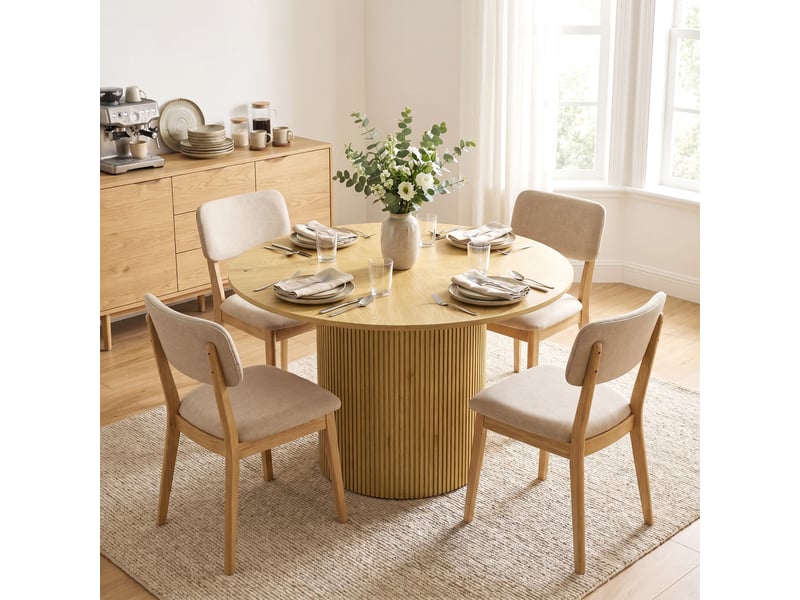 Table de salle à manger ronde moderne pour 4 à 6 personnes, table de cuisine de 110 cm avec piètement cylindrique rainuré, chêne - Conforama C