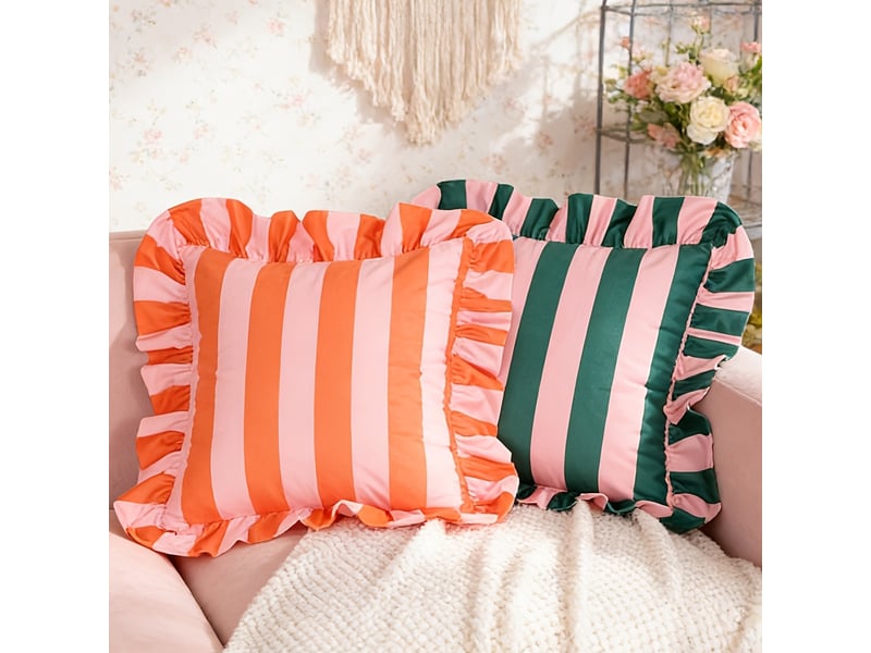 Housse de coussin carrée tendance – bordure à volants, motif rayé – design élégant et décoratif – parfait pour canapé, chambre et sofa – fermeture pratique-style 6 - Conforama E