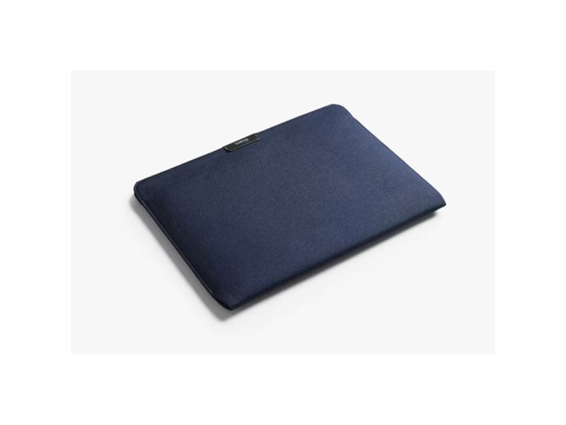  Housse pour ordinateur portable 14 pouces avec doublure matelassée bellroy bleu marine DLSC-NAV-227 - Conforama B