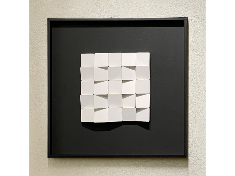  Tableau peinture à l'huile relief carré cadre aluminium noir - 50x50  - Conforama C