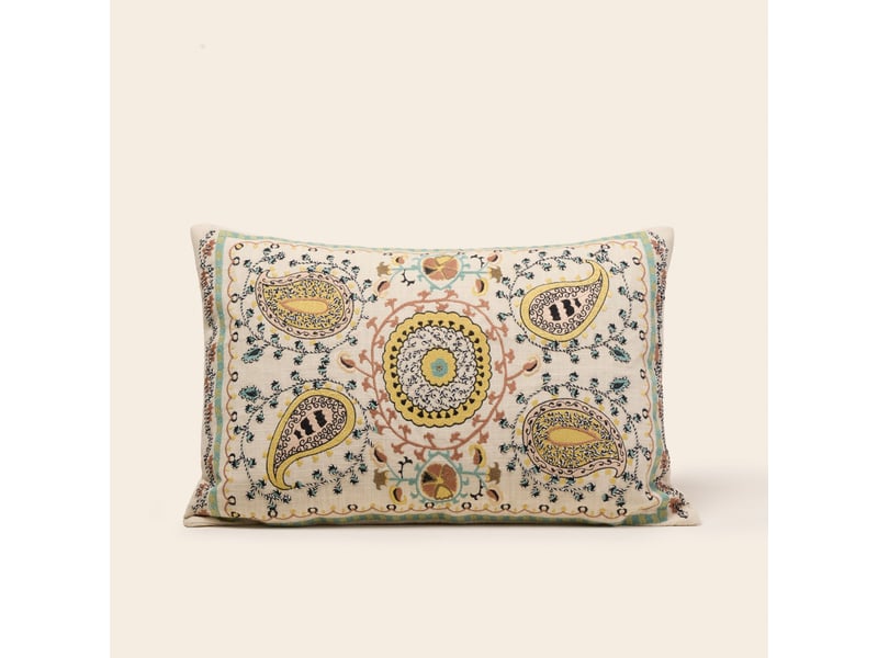  Housse de coussin en broderie paisley  mandana 26420 - Conforama A