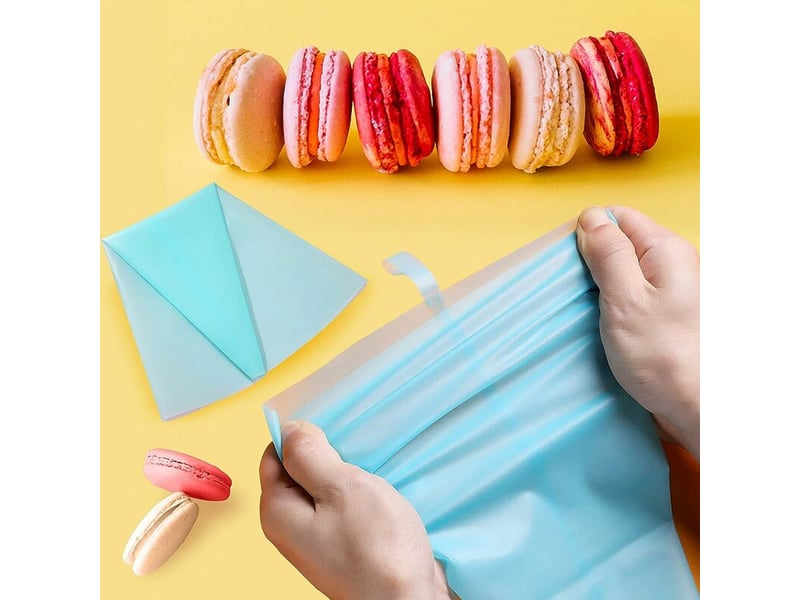 8pc kit de poche à douille professionnelle de poche à douille réutilisable-6 douilles patisserie et 1 bleu poches à douille en silicone - Conforama C