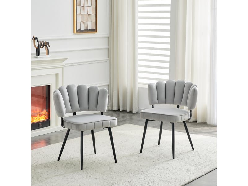  Lot de 2 chaises de salle à manger 48x46x80cm gris clair - en velours avec dossier fêtard et pieds en métal noir  - Conforama C