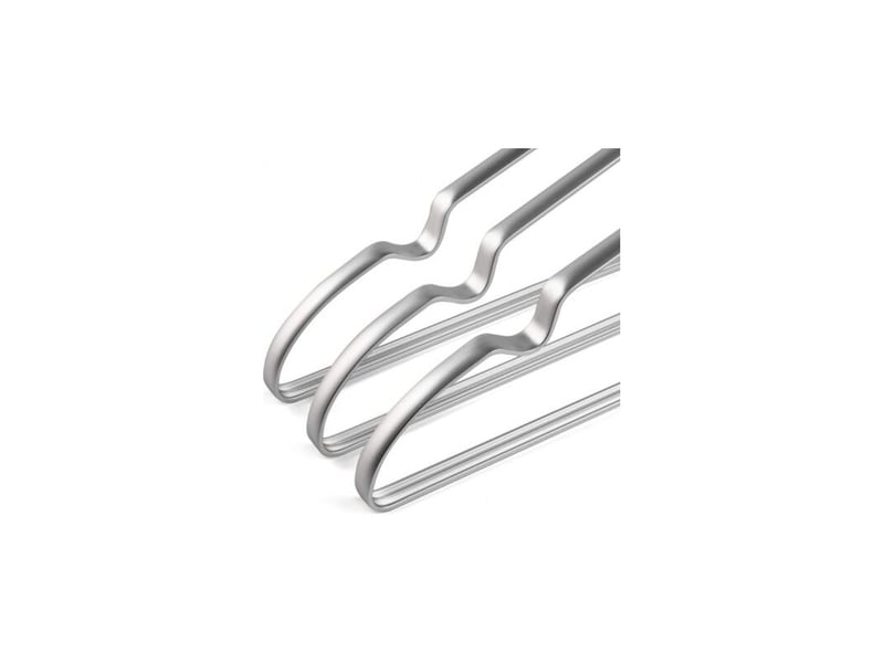  Pair - amber home lot de 10 cintres en fer aluminum 42cm, matte argenté métal cintre pour vêtements costumes t-shirts chemises vestes robes, encoches antidérapantes, élégants et de qualité, durables  - Conforama B