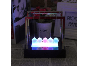 Berceau de newton miniature illuminé pour la décoration de la maison ou du bureau