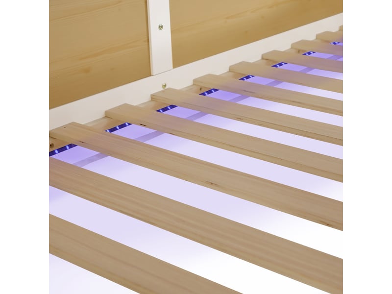 Lit mezzanine en bois 90x200 cm, blanc et bois naturel, avec espace de jeu personnalisable, design avec fenêtres et guirlande lumineuse - Conforama E