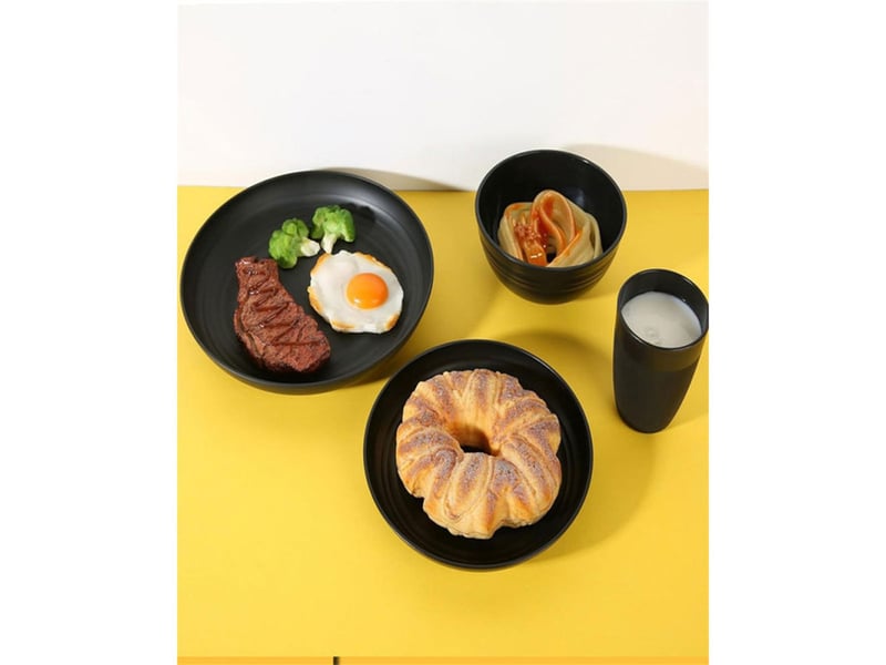  Service table 16 pieces noir mat pp sans bpa pour 4 assiettes bols verres 400289_AACLR85831_6_DROPFR - Conforama C