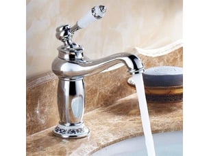 Robinet rétro pour lavabo, laitoncéramique argenté, design vintage. Pour cuisinesalle de bain, eau froidechaude. Décoration élégante et durable.