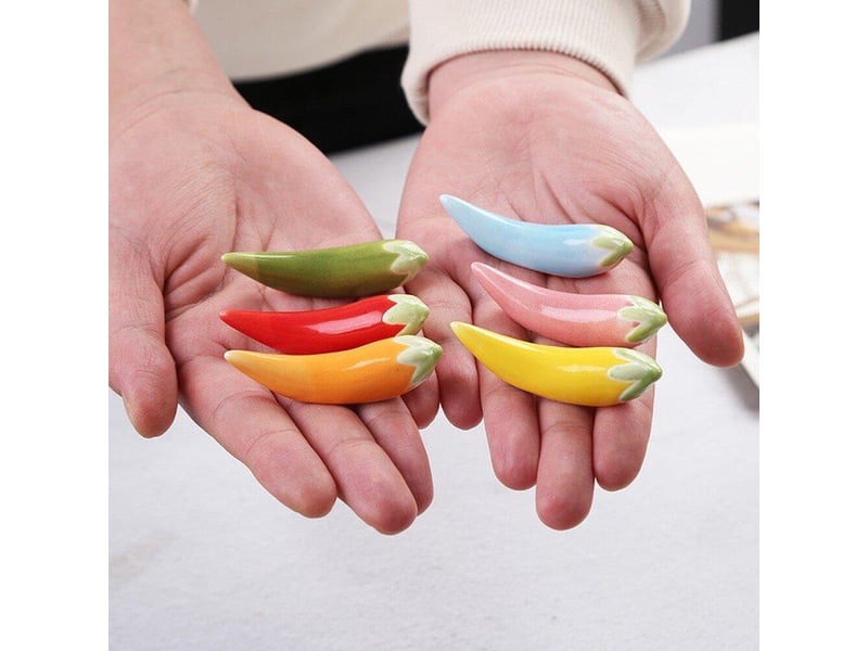  Repose-baguettes en céramique en forme de chili, porte-cuillère, support à couverts de dessin animé, porte-baguettes de table, accessoires  - Conforama B