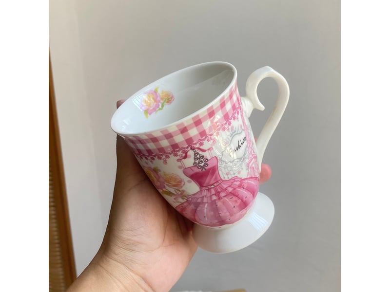  Tasse sur pied, motif jupe, rose, 300 ml  - Conforama B
