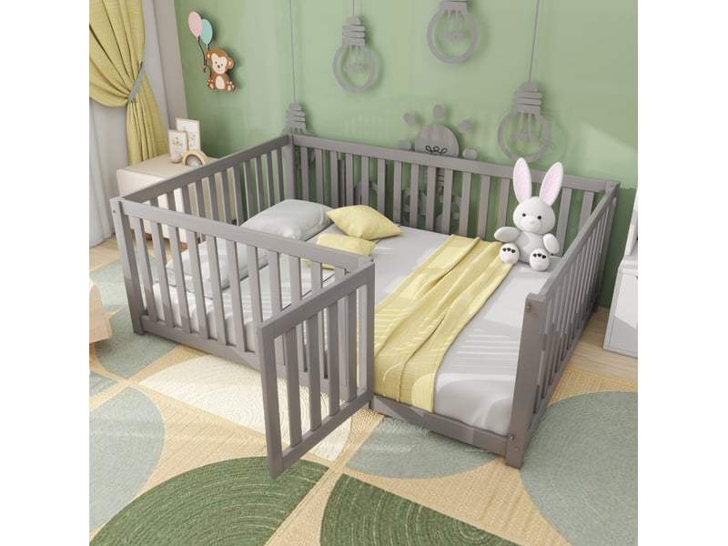 Lit au sol enfant 140x200cm, lit bas sans lattes, barrière, porte ludique, pin, design épuré, gris sans matelas  - Conforama W