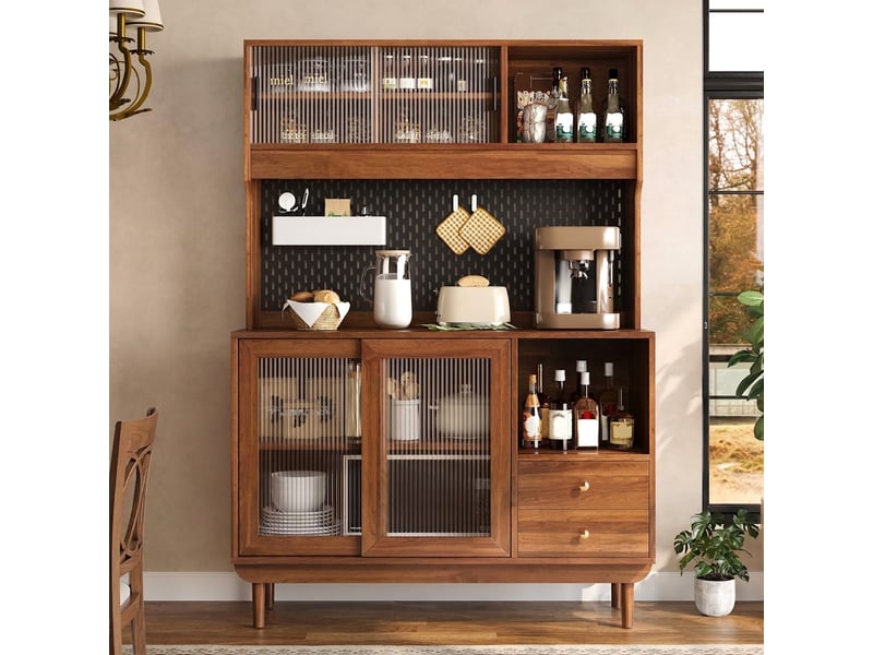 Buffet de cuisine en noyer avec panneau perforé, 4 portes coulissantes en verre strié, 170 cm - Conforama C