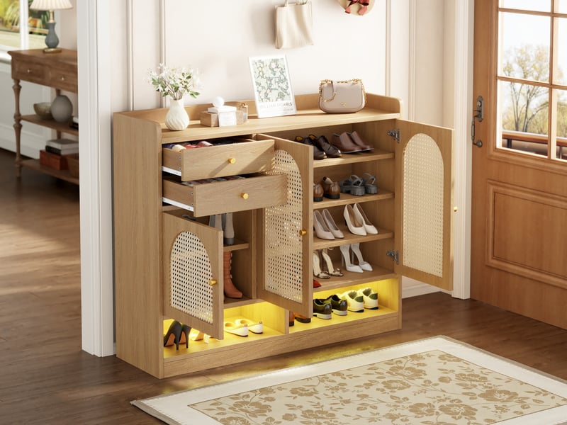  Meuble à chaussures, armoire à 3 portes en rotin, 2 tiroirs, éclairage led, commode à rack ouvert, grand volume, 120x35x100 cm, effet bois  - Conforama B
