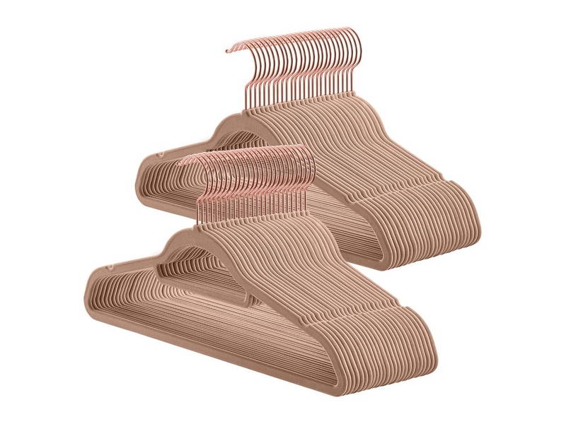  Cintre en velours, lot de 50, antiglisse, barre à cravate, crochet pivotant 360°, épaisseur 0,6 cm, longueur 43,5 cm, pour manteau, robe, pantalon, marron clair et rose gold  - Conforama A
