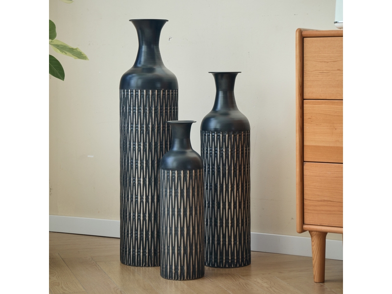 Vases de sol, lot de 3 en métal 506683 cm – noir – décor rainuré pour fleurs séchées et pampas - Conforama B
