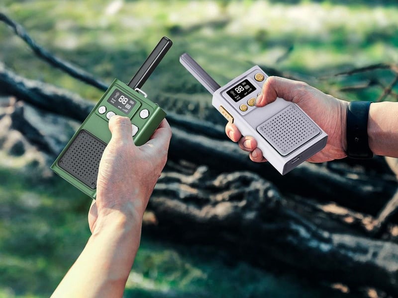 Talkie-walkies enfant - portée 5 km, vox, écran lcd, lampe torche - beige et vert - lot de 2 GTK394 - Conforama E
