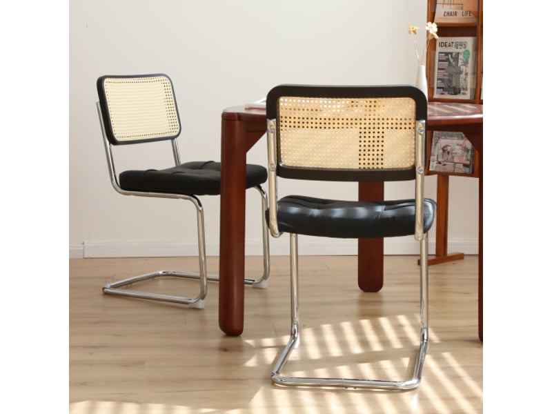  Ensemble 4 chaises de salle à manger - cuir synthétique rembourré, pieds chromés - design breuer milieu du siècle  - Conforama D