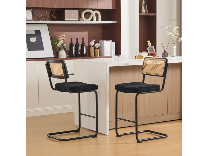  Lot de 2 chaises de bar, tabouret de bar noir avec dossier aspect rotin et assise en tissu chenille, pieds en métal, 98cm  - Conforama D