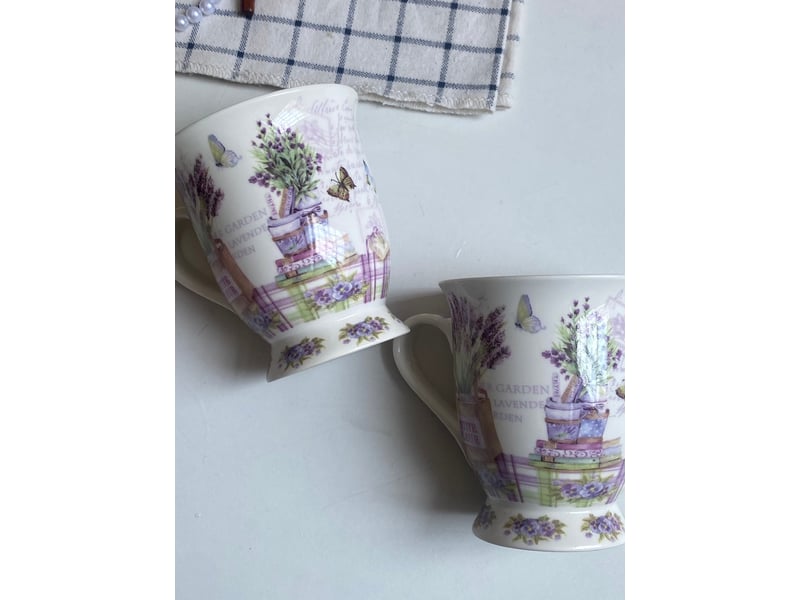  Tasse sur pied, motif jupe, rose, 300 ml  - Conforama D