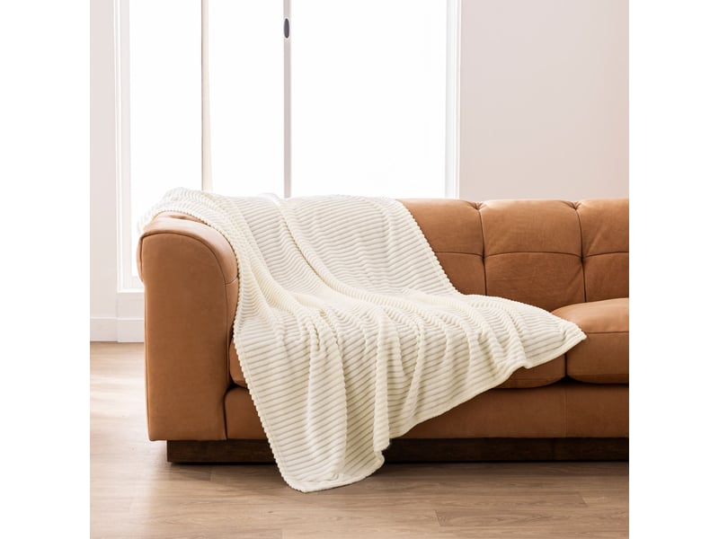  Plaid fourrure chaud 125x150 mini boudoir  - Conforama B
