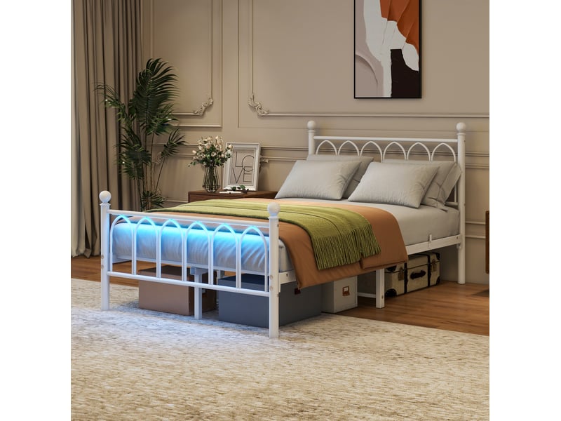  Lit 120 x 200 cm avec cadre métallique blanc, led et station de charge usb  - Conforama C