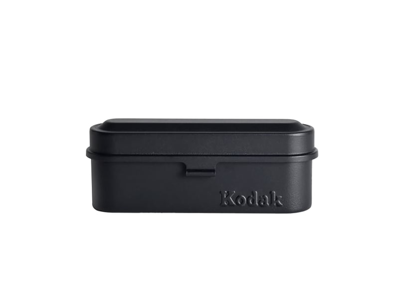 Kodak film case (135) - boîtier compact en acier pour 5 rouleaux de film 135 mm, capot amovible, design années 70, protection poussière et humidité - noir - Conforama A