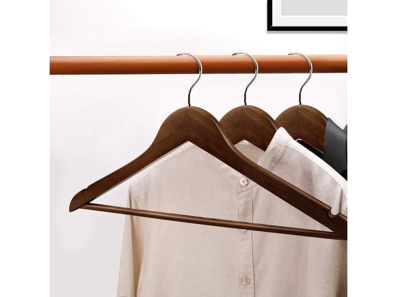 Lot de 10 cintres en bois massif avec rainures cintres vintage à barre rotation à 360° pour robe chemise soutien-gorge pantalon manteau - Conforama D