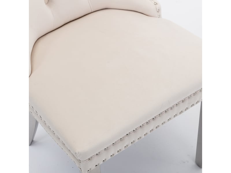  Lot de 2 chaises de salle à manger en velours beige, dossier haut capitonné, clous décoratifs, pieds finition chrome, structure en bois massif  - Conforama D