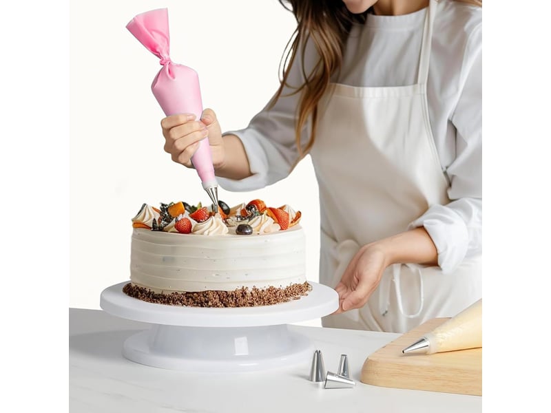 Kit de décoration de gâteau 320 pièces avec plateau tournant pour gâteau, pointes de tuyauterie de glaçage, grattoir et autres fournitures - Conforama E