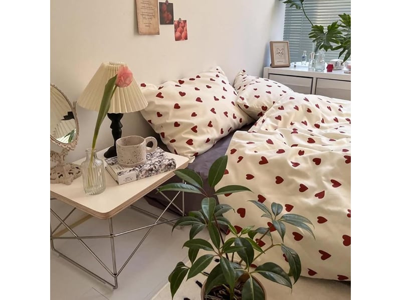 Housse de couette coeur 200x230 rouge avec 2 taies d'oreiller 48x74 cm - parure housse de couette microfibre rouge et blanche - housse de couette 2 personnes avec zip - Conforama D