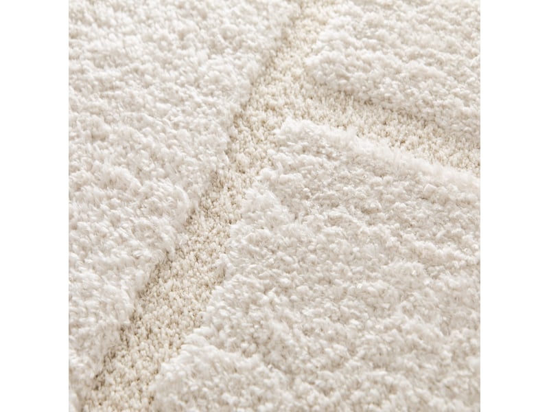  Tapis shaggy doux à relief graphique crème 160x230  - Conforama D