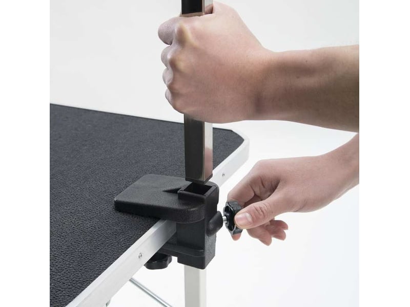  Plateforme pliable réglable 90 x 60 x 76 cm noir et blanc en acier avec bras de maintien  - Conforama E