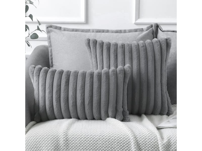 Lot de 2 housses de coussin 45 x 45 cm peluche gris clair chicfurn - Conforama R