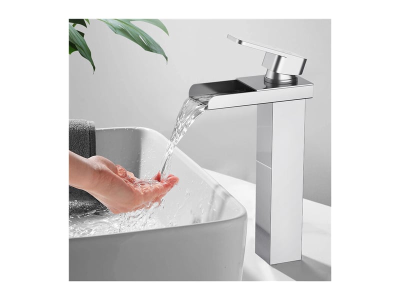  Robinet de salle de bain à effet cascade avec bec surélevé, idéal pour les lavabos et les éviers. Design moderne, coloris argent et cuivre, flexible  - Conforama C