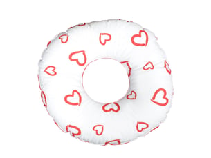 Coussin rond post natal - coeurs rouges sur fond blanc - rouge