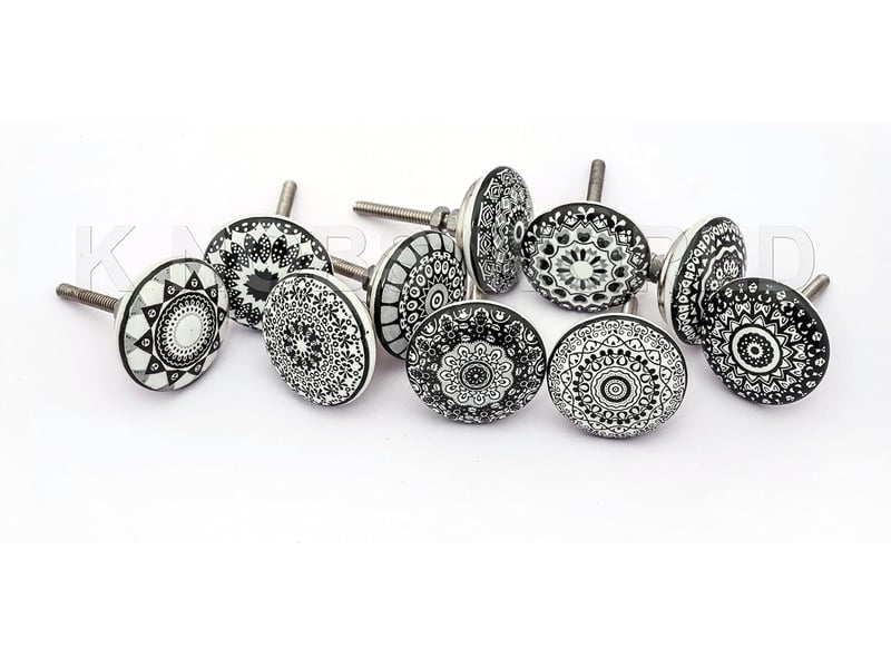  10 unités de boutons de céramique avec motif mandala, noirs  - Conforama A