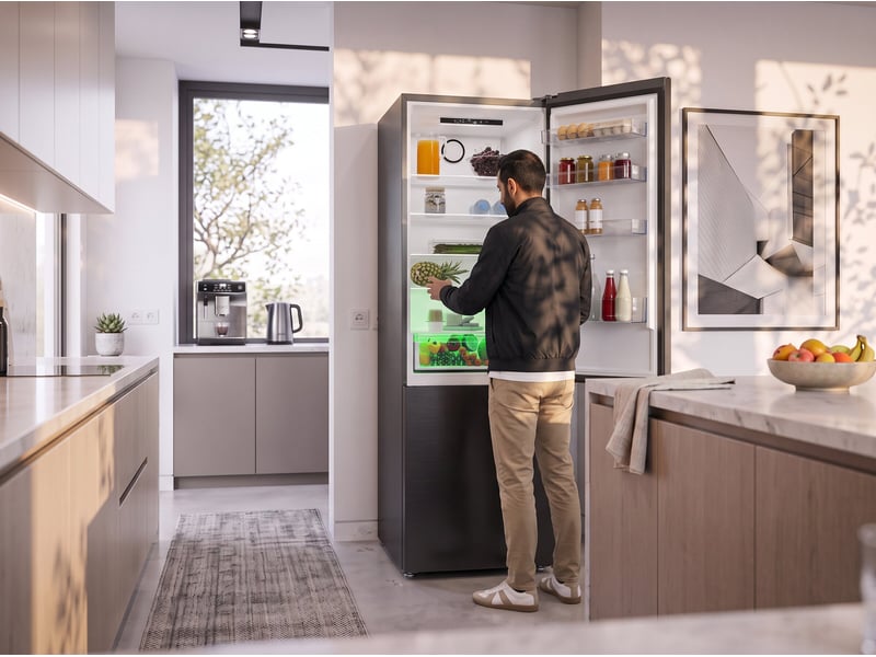 Réfrigérateur combiné (congélateur en bas) BEKO B5RCNE406HXBR - Conforama Y