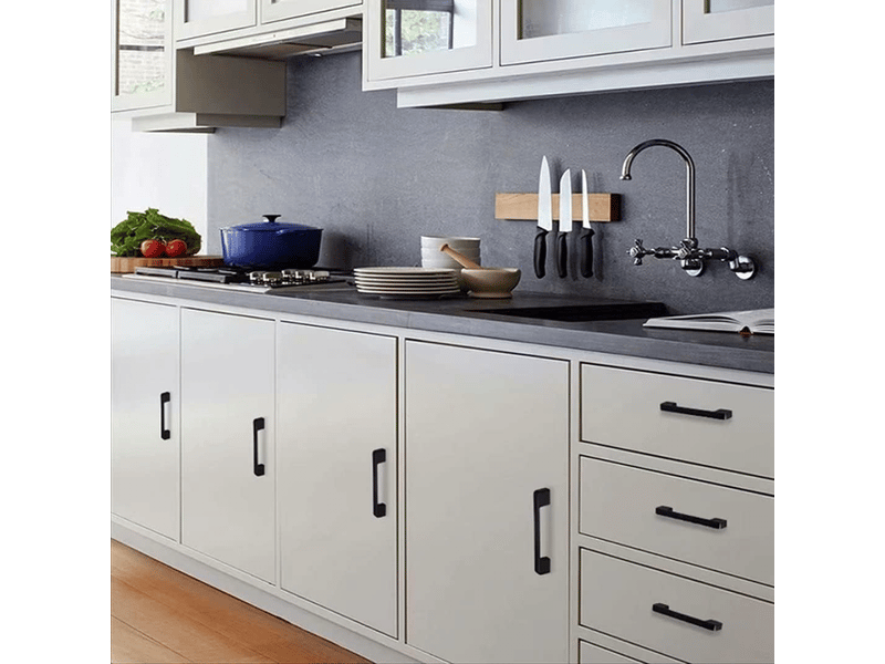  Tirants pour meubles (10 pièces, noir) - 192 mm entre axes, tirants de barre pour portes de cuisine, pratiques et élégants  - Conforama E